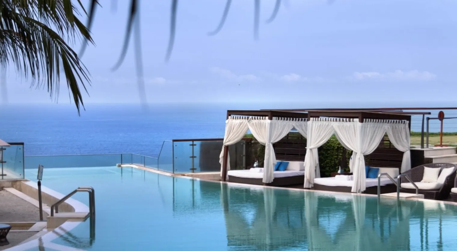 Oneeighty Dayclub glass-bottom infinity pool