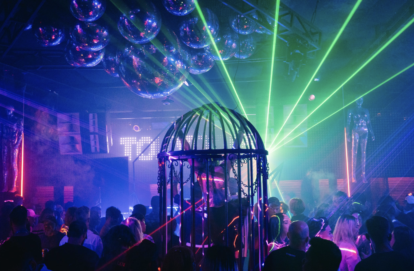 Red Ruby Bali nightclub and electronic music dancefloor