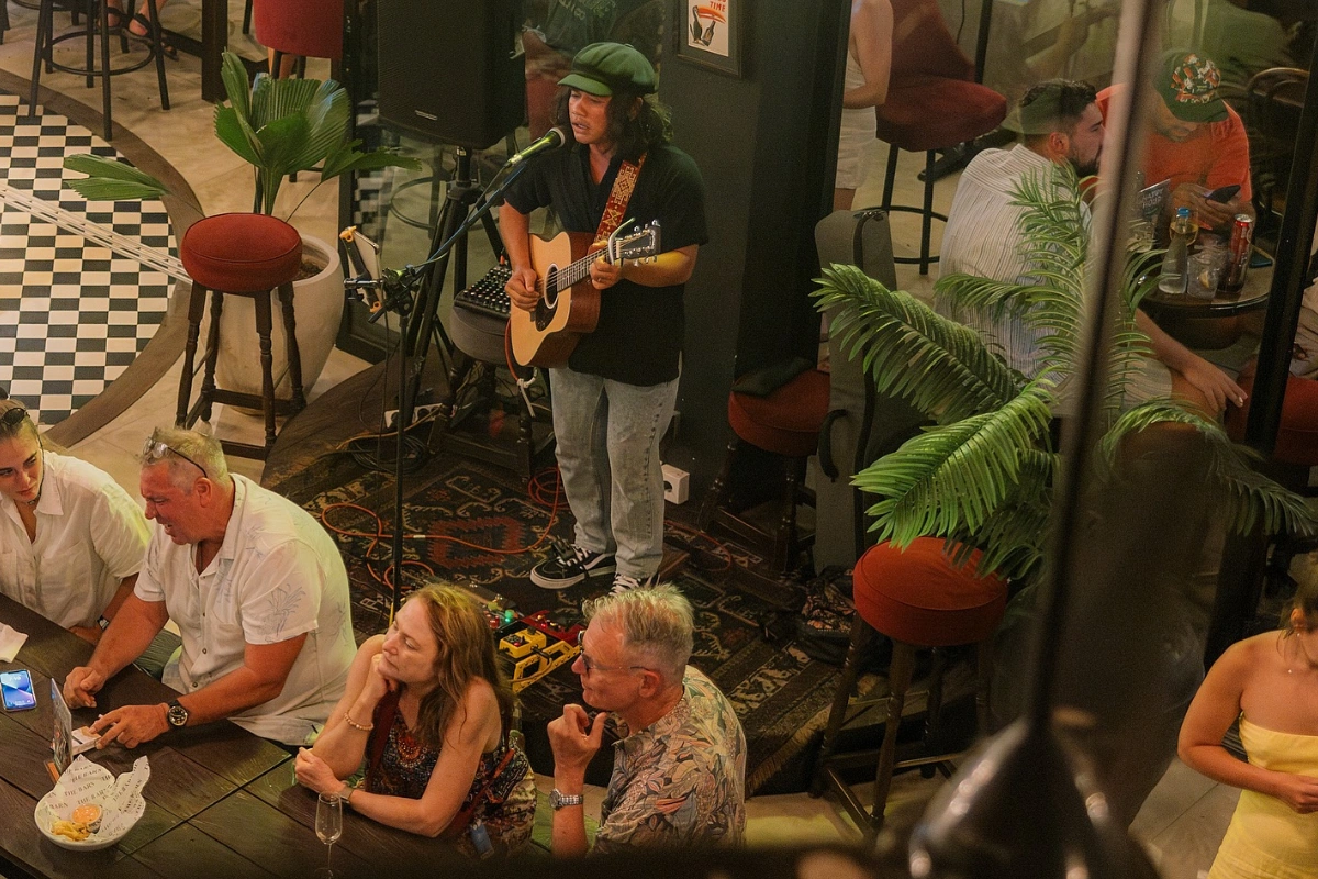 The Barn Pub & Kitchen live music in Canggu