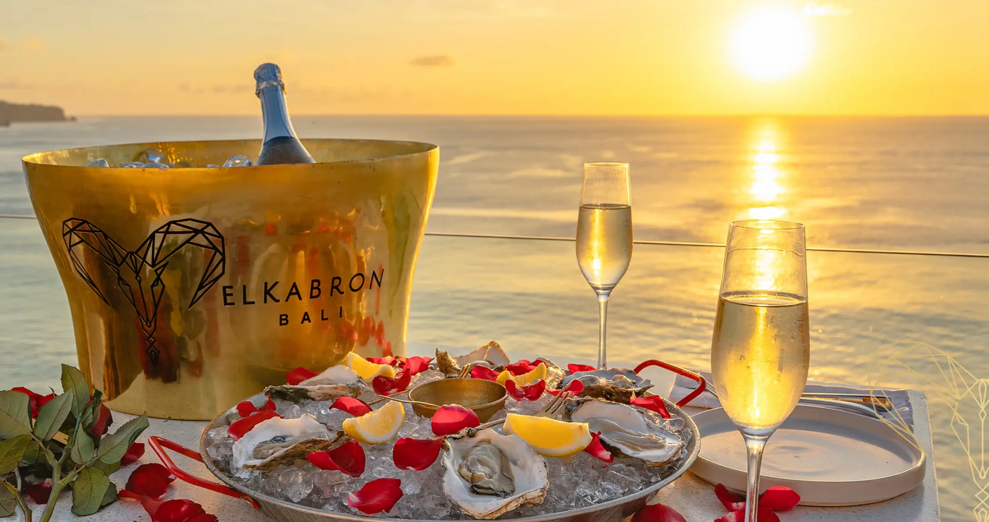 El Kabron Cliff Club infinity pool and ocean views