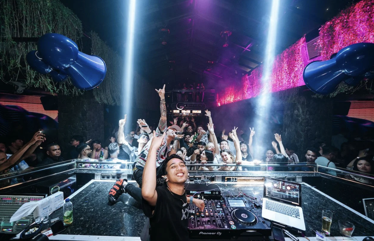 ShiShi Bali nightclub dancefloor and DJ crowd