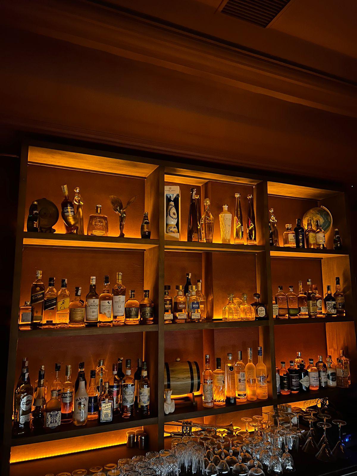 The Shady Bunny: Uluwatu's Vintage Escape for the Ultimate Night Out