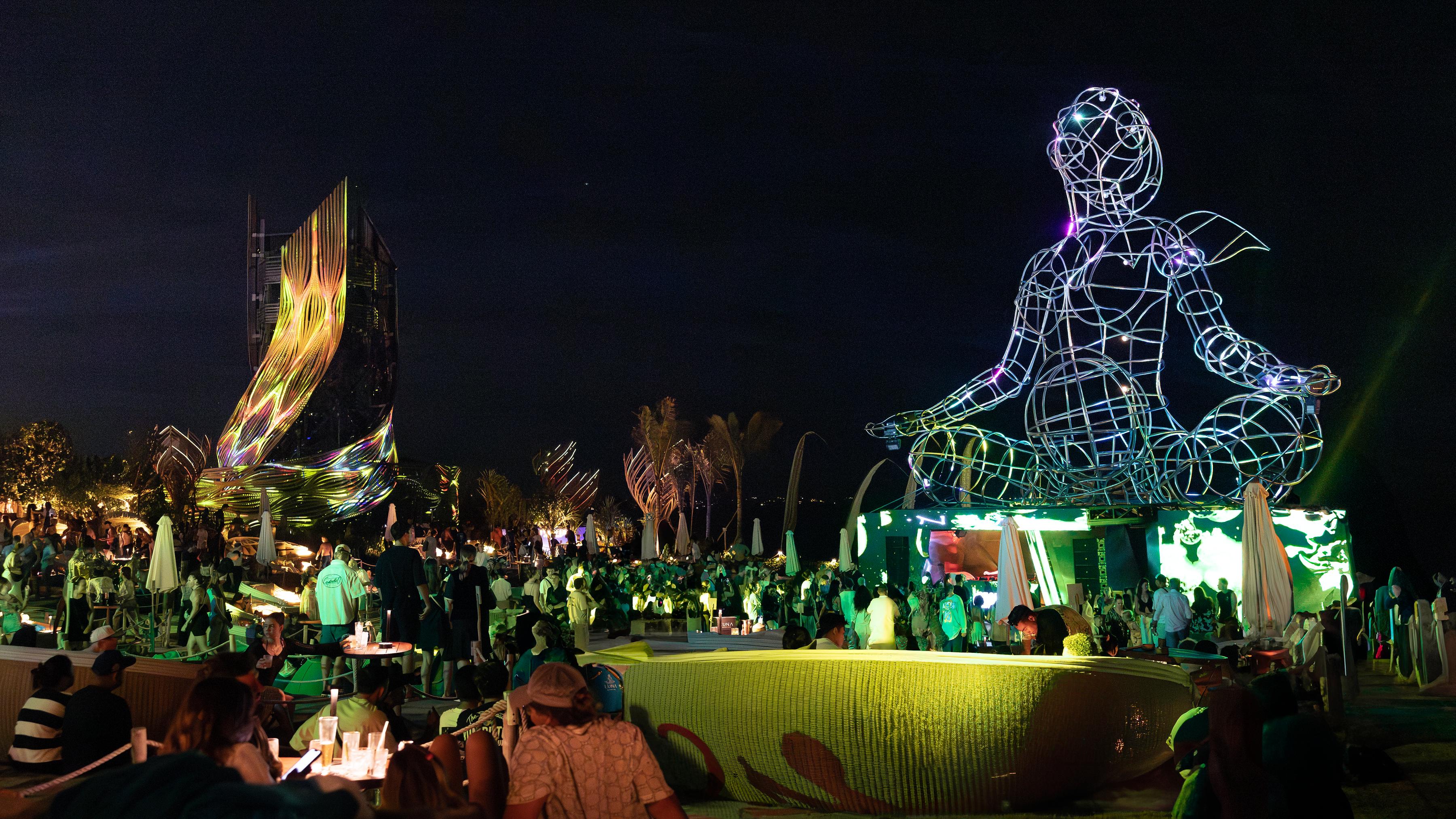 LUNA Beach Club: Daytime Bliss Meets Nighttime Revelry