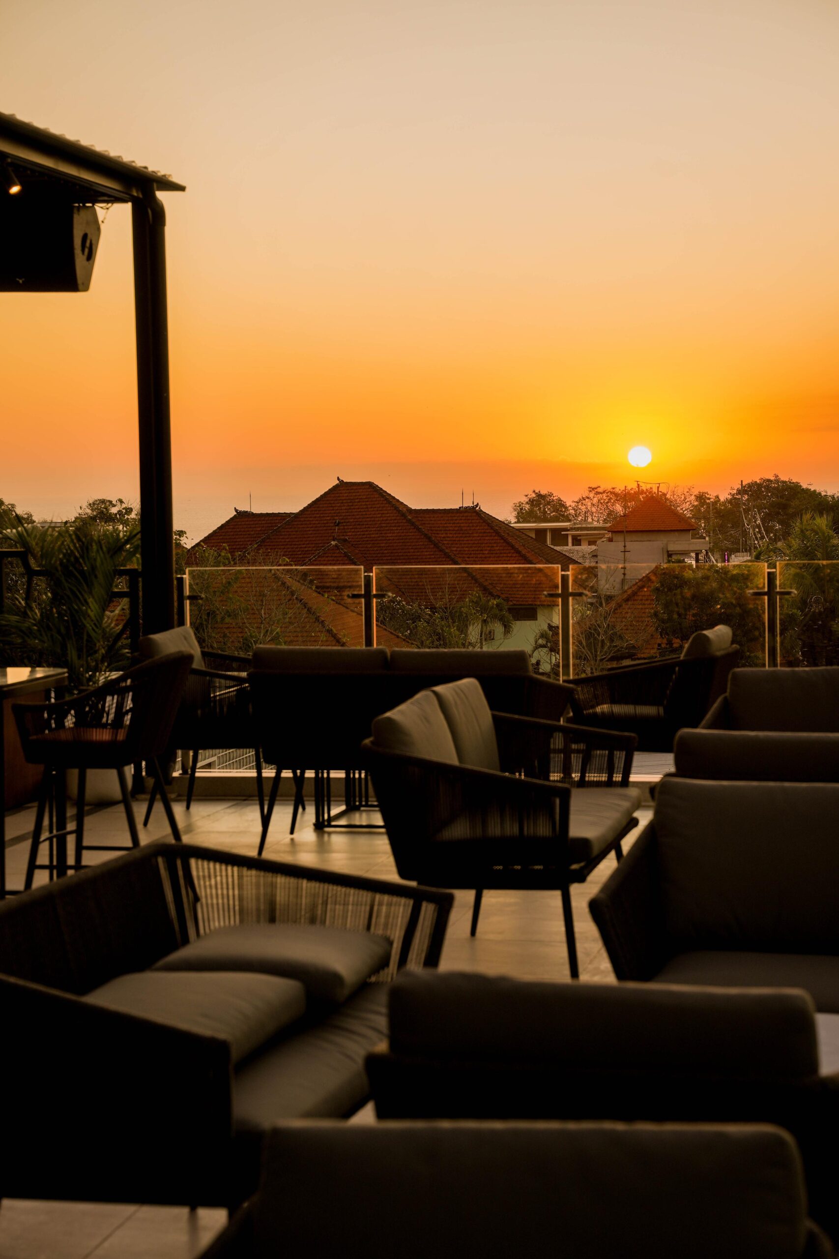 The Shady Bunny: Uluwatu's Vintage Escape for the Ultimate Night Out