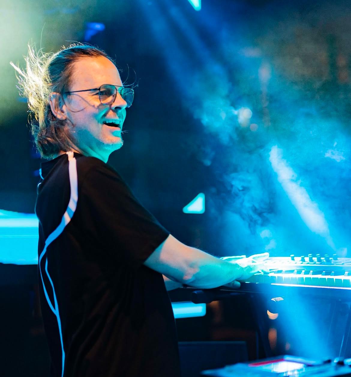 A Night of Beats and Connections: Bali Meet Night x Booka Shade Live at KU DE TA